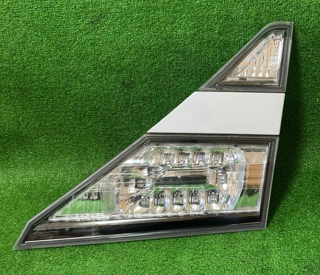 ヴェルファイア ANH20 KOITO 58-35 右テールランプ