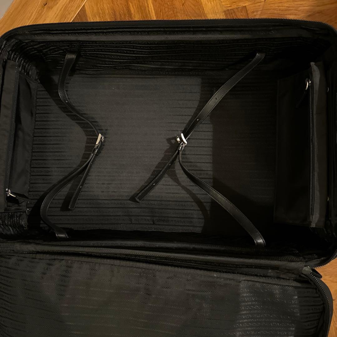 プラダ　キャリーケース　スーツケース