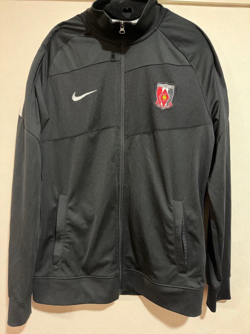 NIKE 浦和レッズ 2022年　チームスタッフジャージ