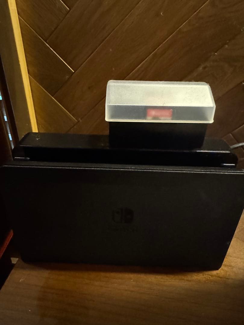 【美品】Nintendo Switch 有機EL本体 ネオンレッド/ブルー本体