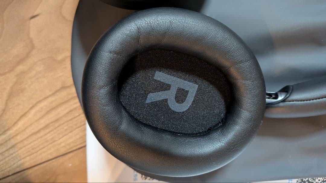 ヘッドホン ANKER space one pro