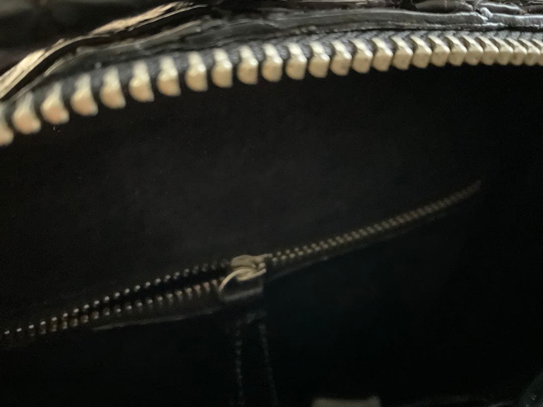 美品　アウトレット　本物　クロコダイル　スクラップのバッグ　メンズ　黒　1点限り