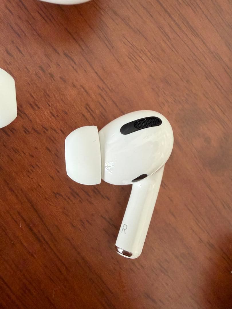 新品未使用⭐︎AirPods Pro 充電ケース付き 第1世代