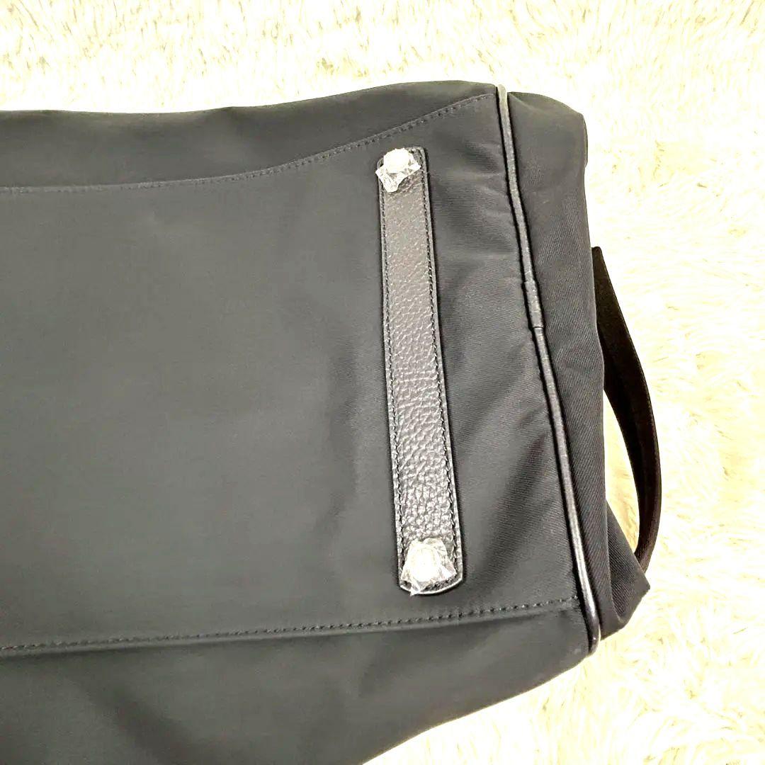 ほぼ新品GIORGIO ARMANI ボストンバッグ ブラック