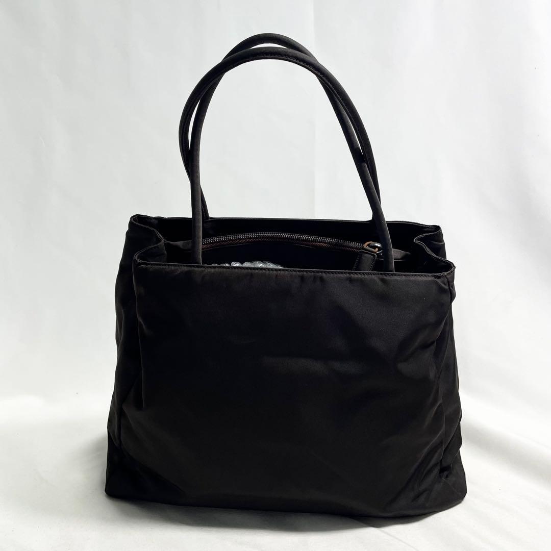 プラダ トートバッグ ハンドバッグ ナイロン 三角ロゴ 金具 肩掛け 大容量 茶