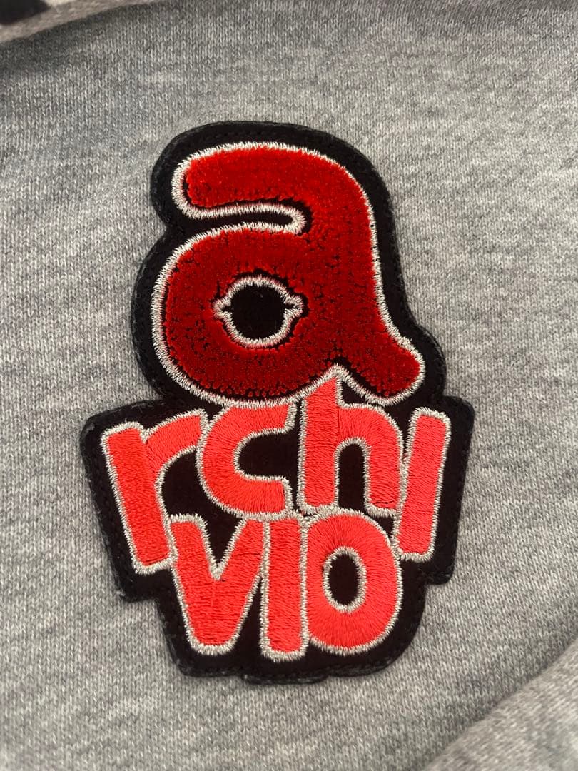 アルチビオ　トレーナーフード付き