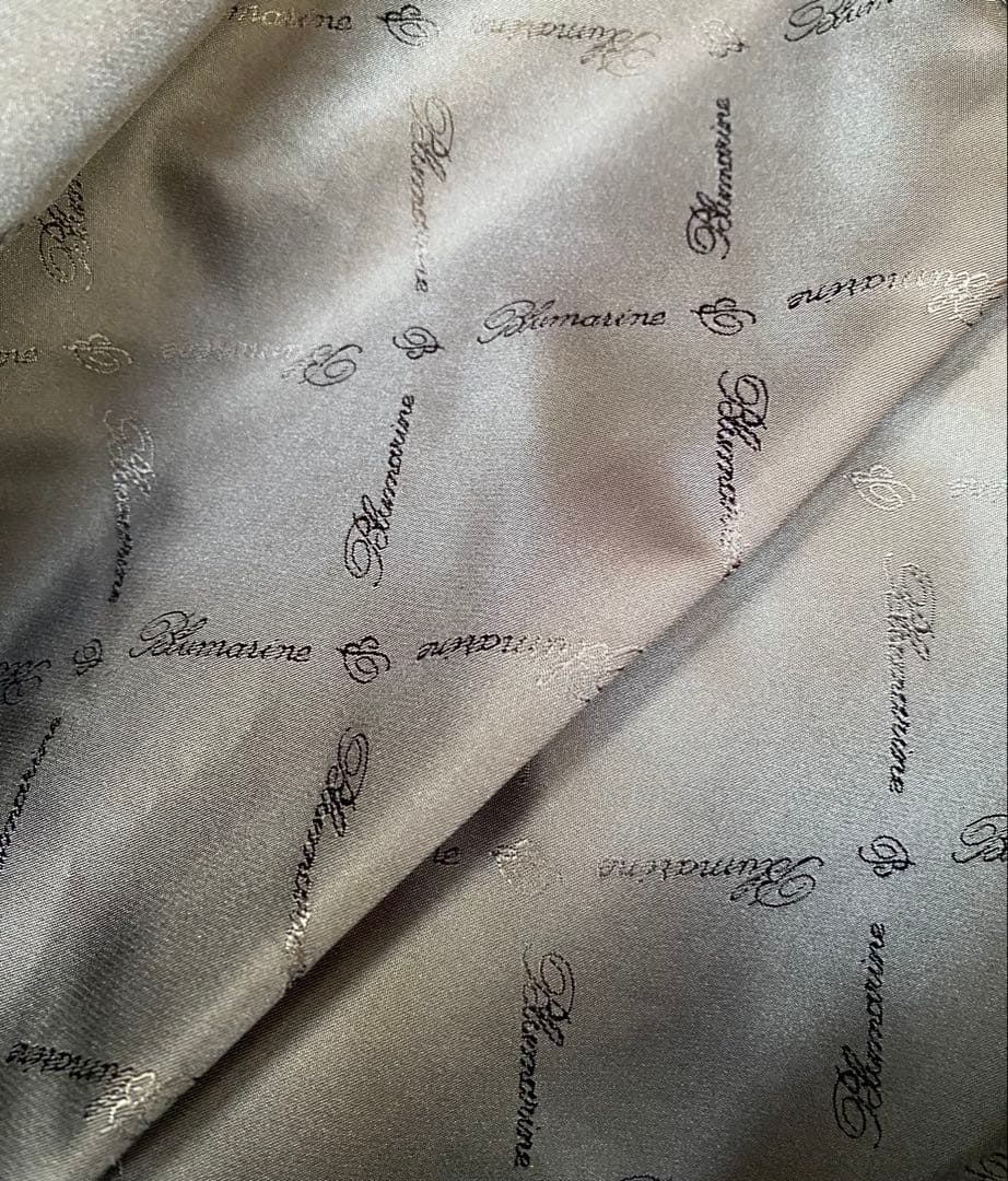 新品　ブルマリン　高級コート　黒　イタリア製　40 Blumarine