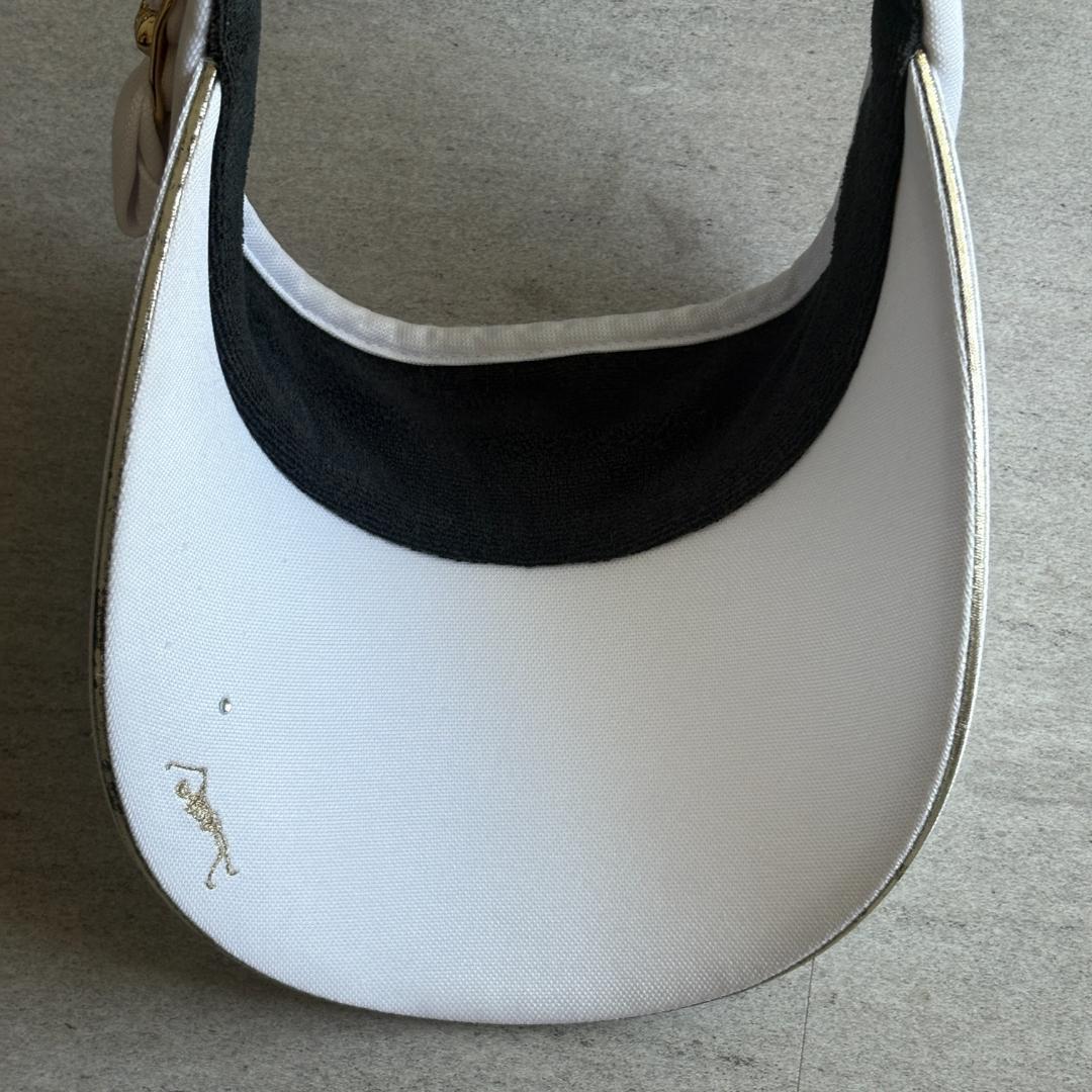 【マークアンドロナ】人気立体スカルロゴ×リボン付き ゴルフサンバイザー ホワイト