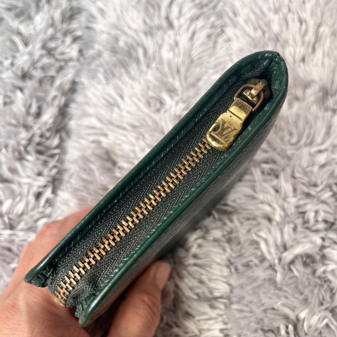 ルイヴィトン　ポルトビエモネジップ　タイガ　折り財布　ラウンドジップ　グリーン