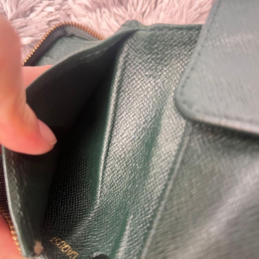 ルイヴィトン　ポルトビエモネジップ　タイガ　折り財布　ラウンドジップ　グリーン