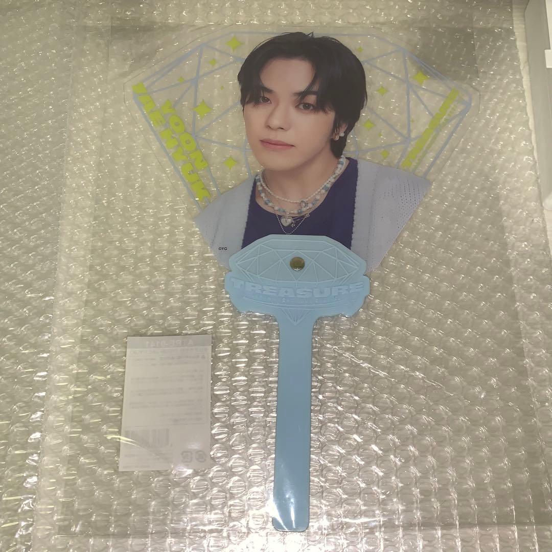 ジェヒョク treasure トレカ うちわ 缶バッジ アクリルキーホルダー