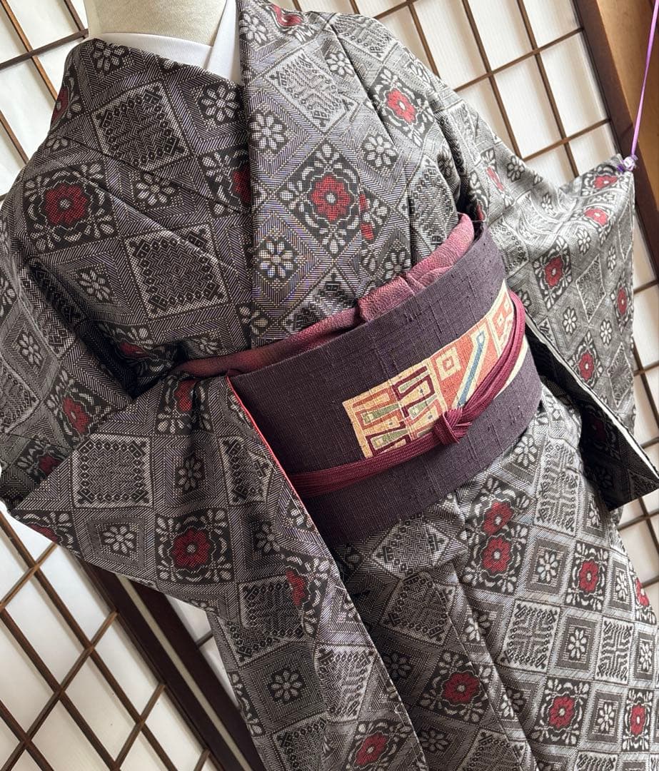 本場大島紬　龍郷　奄美大島紬泥染　赤玉　証紙付き