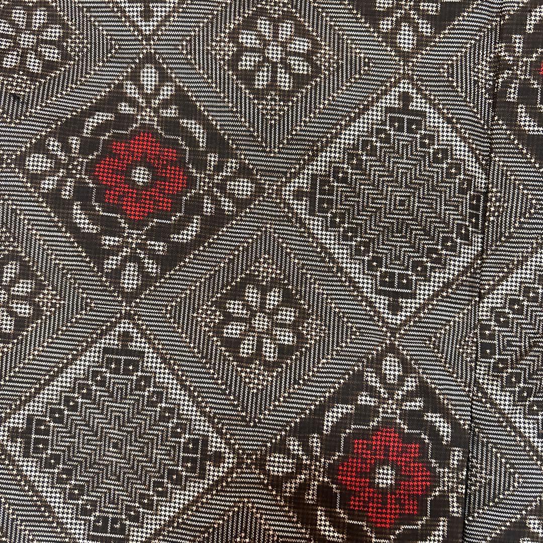 本場大島紬　龍郷　奄美大島紬泥染　赤玉　証紙付き