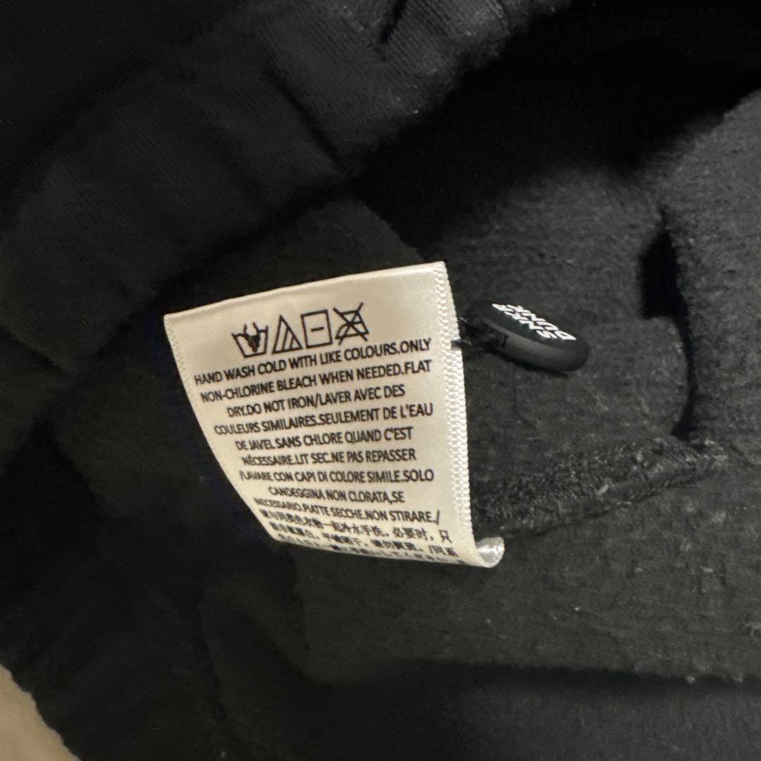 ESSENTIALS ブラック ショートパンツ