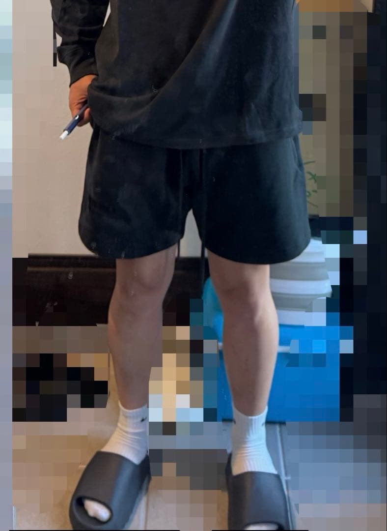 ESSENTIALS ブラック ショートパンツ