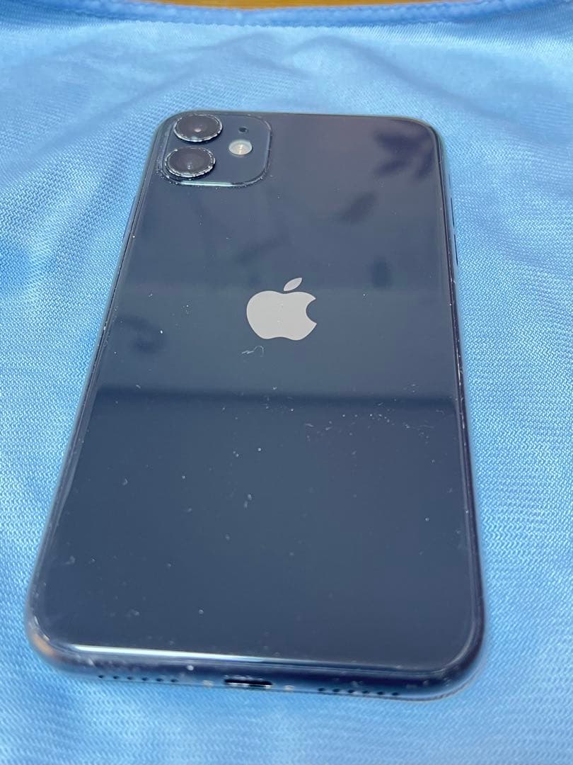 Apple iPhone 11 ブラック 本体　128GB