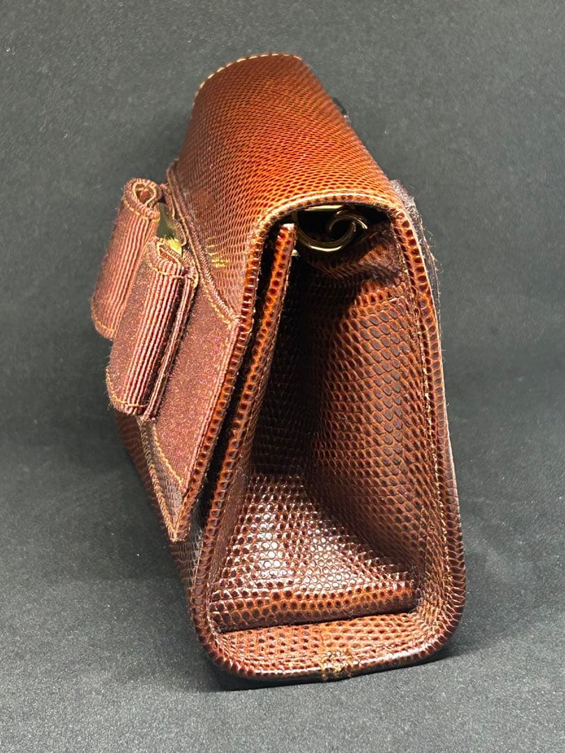 サルヴァトーレ・フェラガモ AQ21320