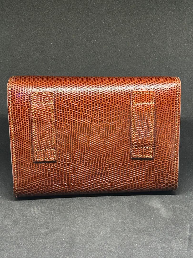 サルヴァトーレ・フェラガモ AQ21320