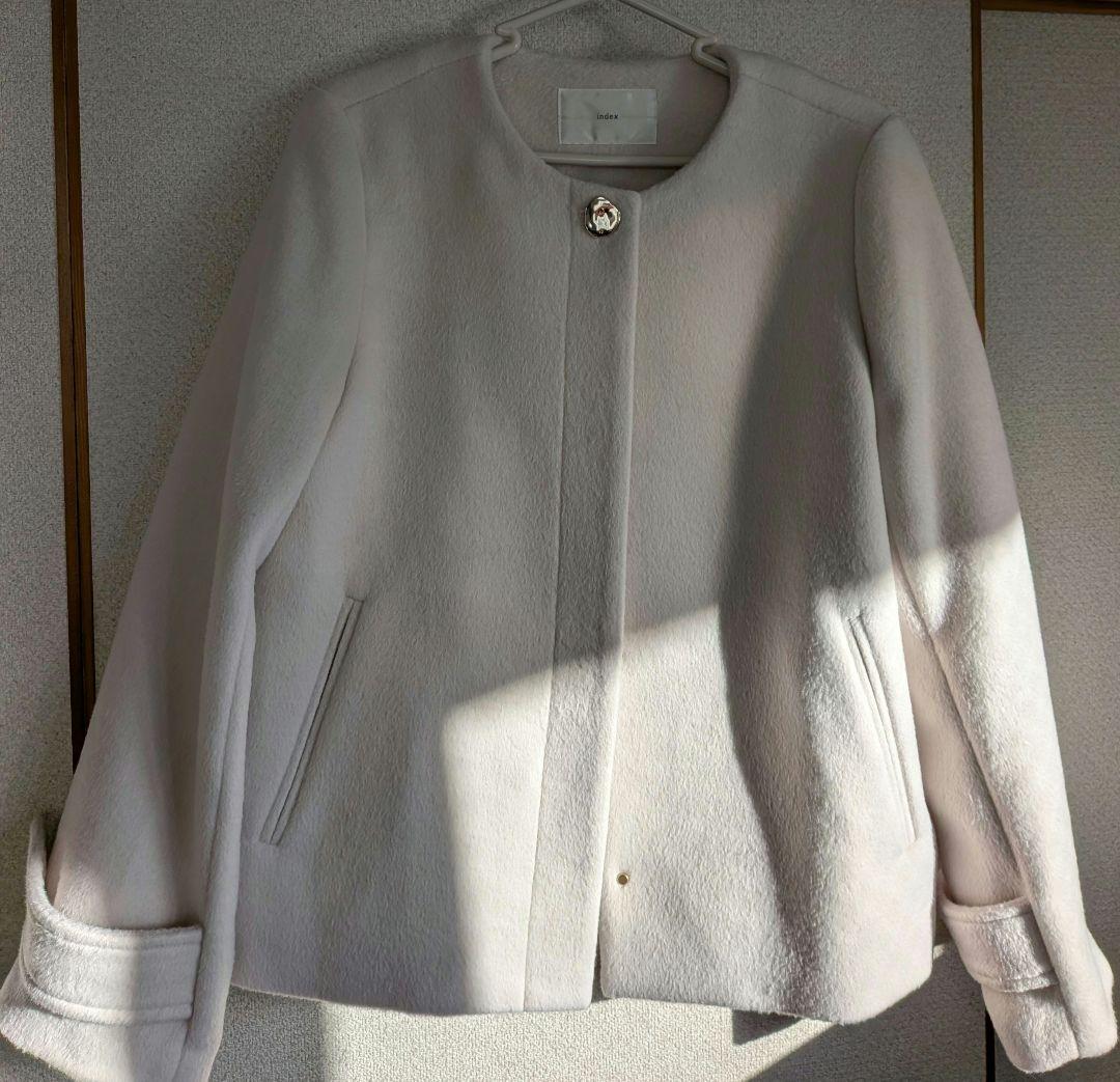 index ノーカラーショートコート グレージュ