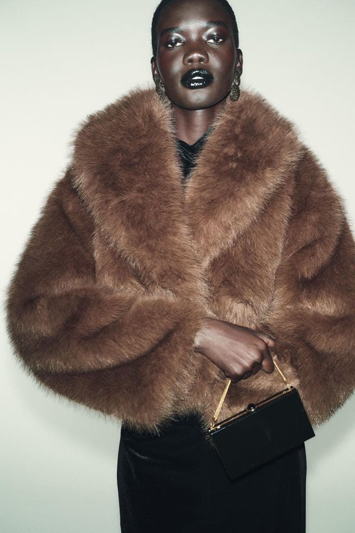 ZARA ショートフェイクファーコート XSサイズ新品タグ付き　ブラウン