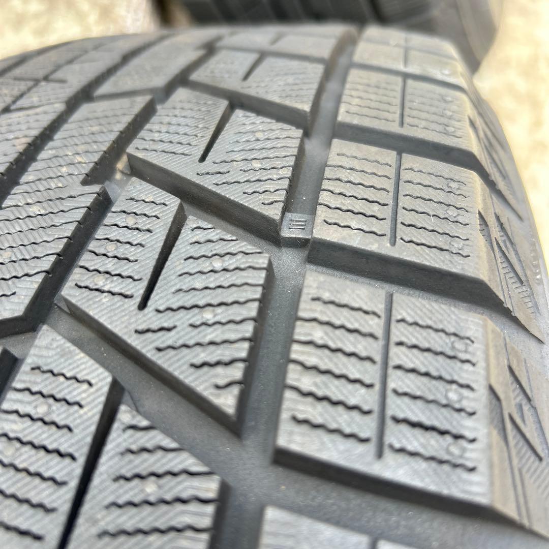 スタッドレスタイヤ225/60/17 2022年製　34週