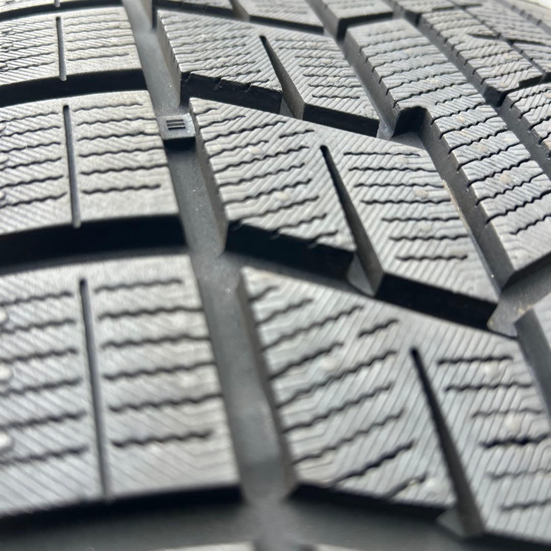 スタッドレスタイヤ225/60/17 2022年製　34週