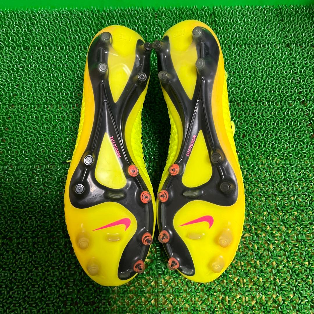 激レア ナイキ サッカースパイク マジスタ オブラ 27.5