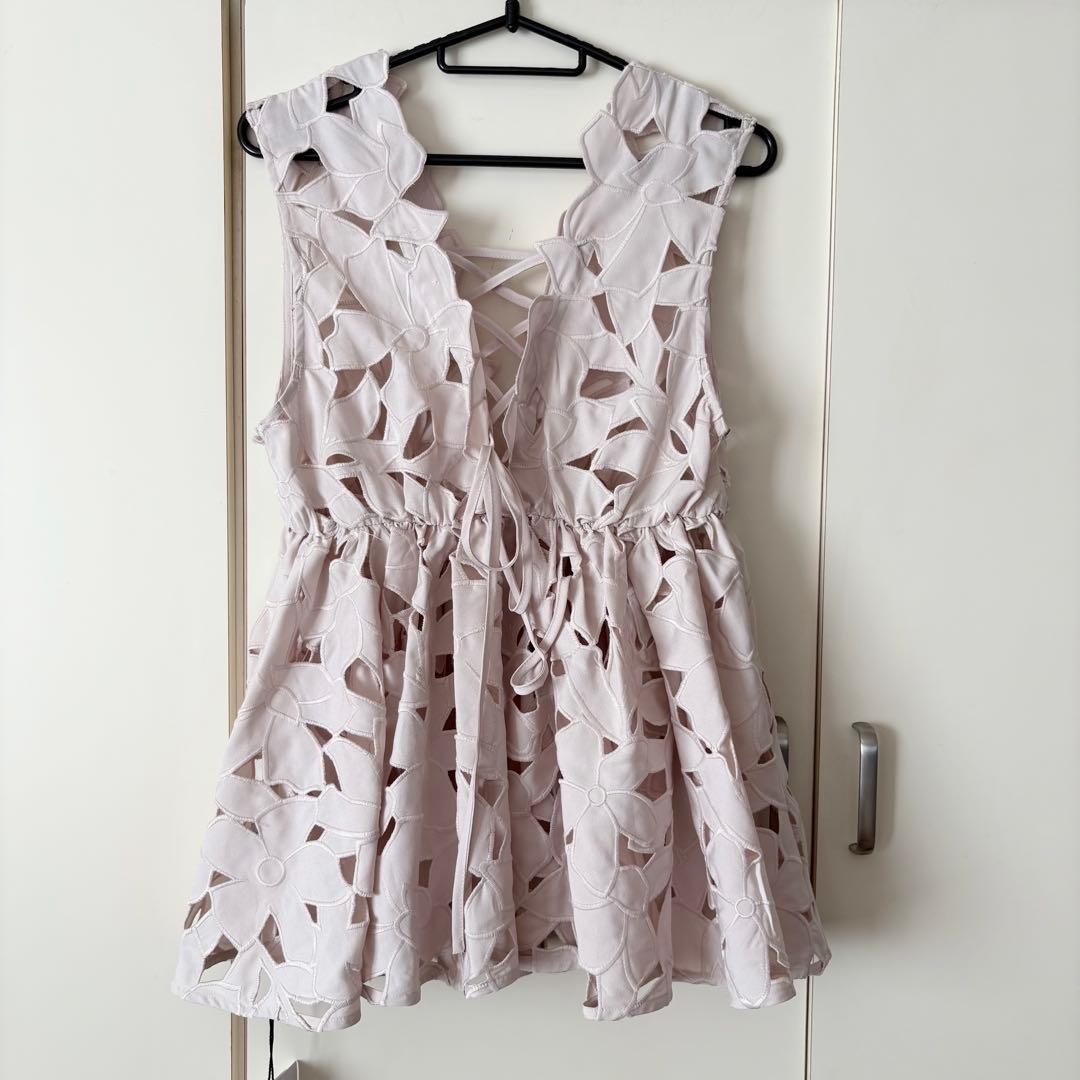 新品 カットワーク チュニック ピンクベージュ レース