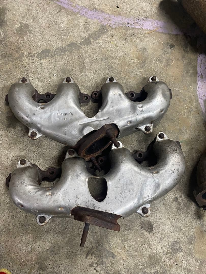 コルベット c6 エキマニ　触媒