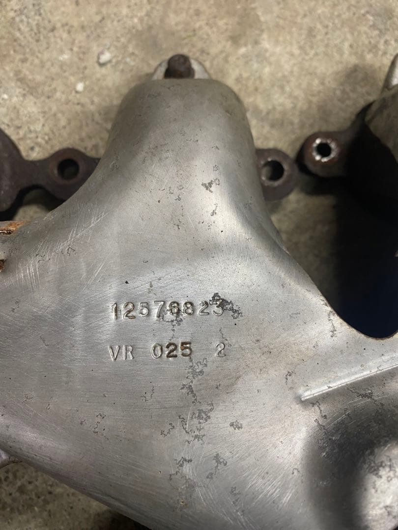 コルベット c6 エキマニ　触媒