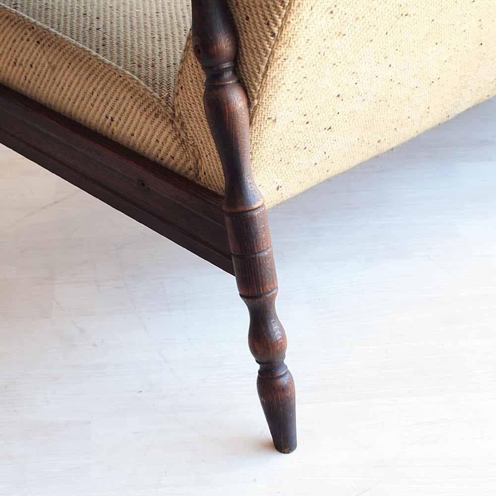 オールドカリモク 2人掛けソファ アームチェア 木肘 ビンテージ ZR24194