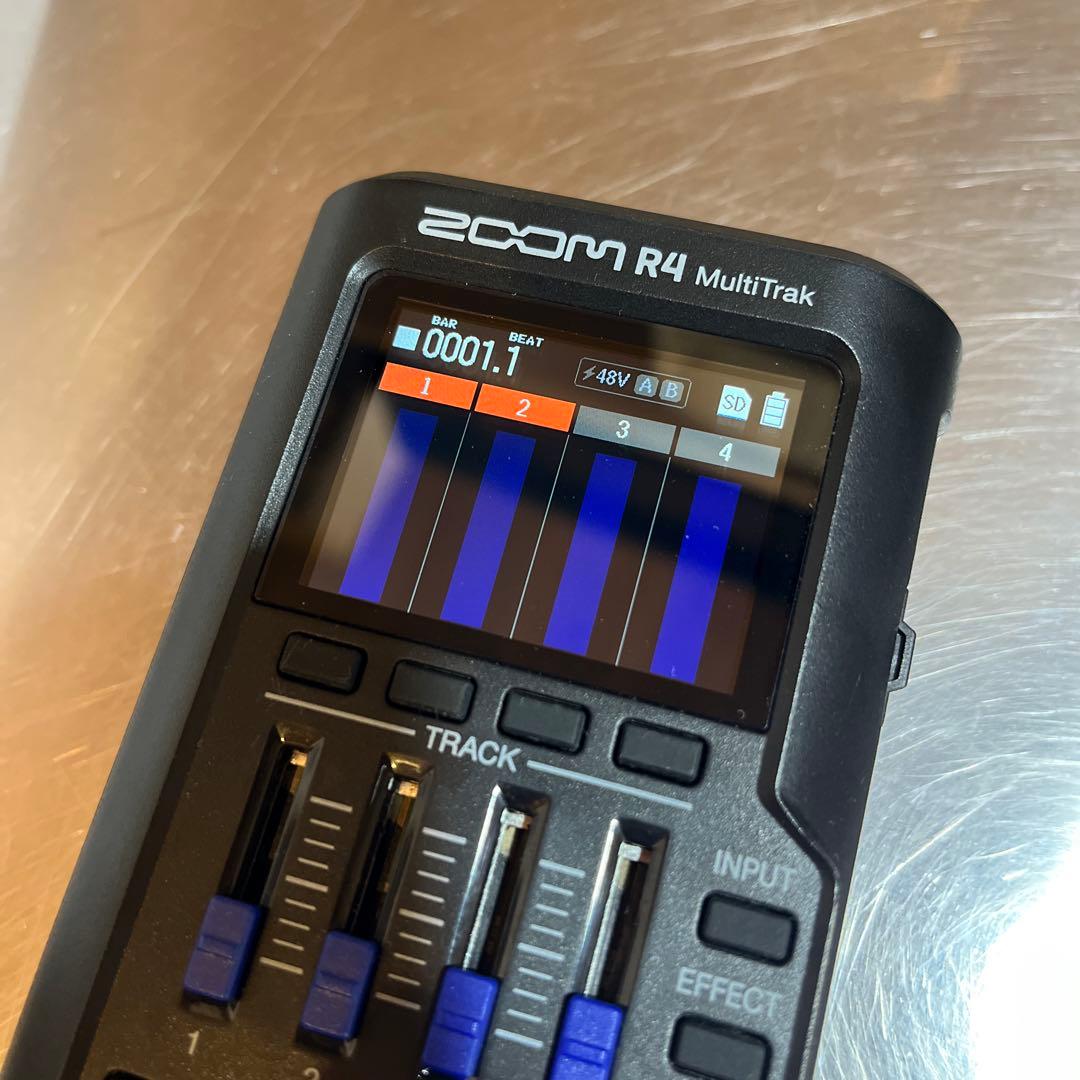 美品❗️ZOOM R4 マルチトラックレコーダー　 SDカード付き