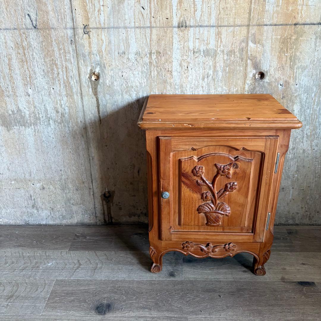 ヴィンテージ ミニキャビネット　サイドテーブル　スペイン　オイルフィニッシュ