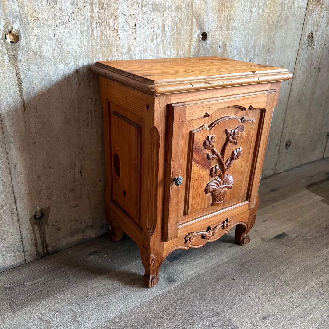 ヴィンテージ ミニキャビネット　サイドテーブル　スペイン　オイルフィニッシュ