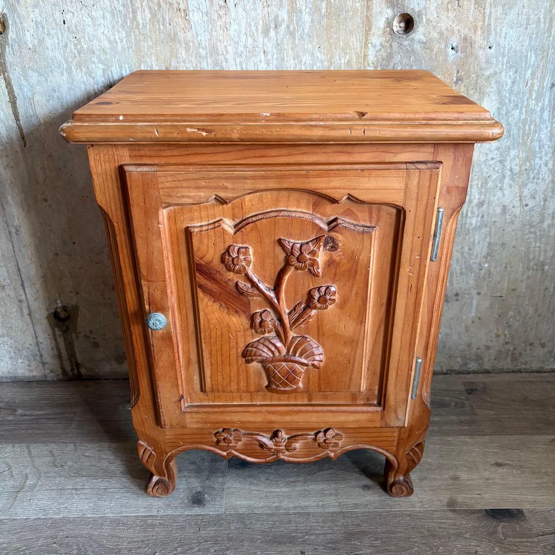 ヴィンテージ ミニキャビネット　サイドテーブル　スペイン　オイルフィニッシュ