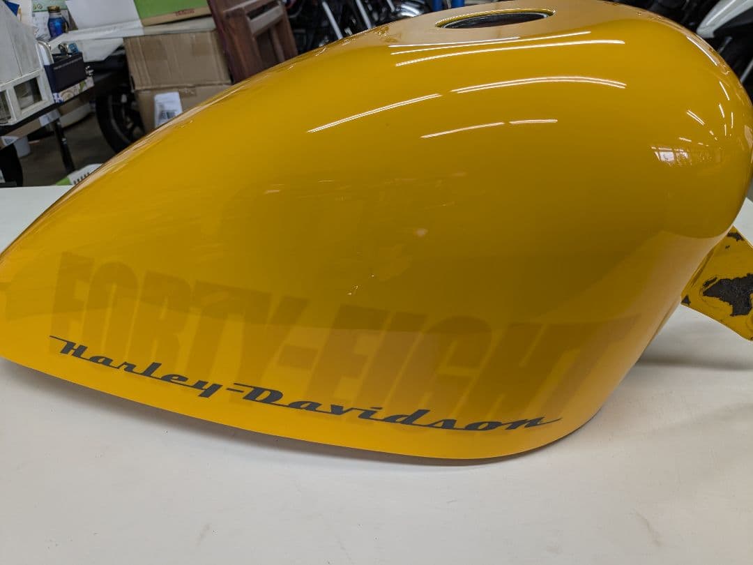 ハーレーXL スポーツスター系タンク　 Forty-Eight タンク イエロー