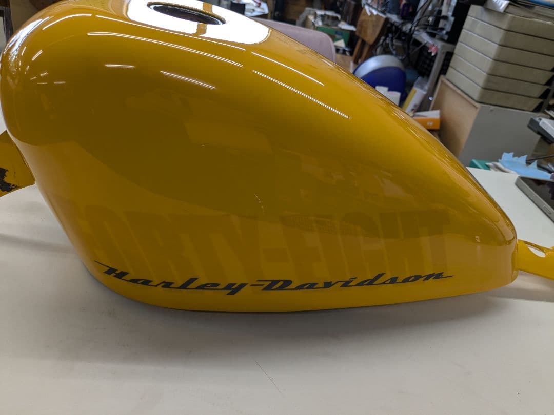 ハーレーXL スポーツスター系タンク　 Forty-Eight タンク イエロー