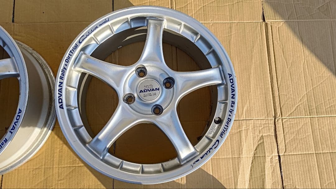 ホイール17インチ　ADVAN RC　7j 45 pcd114.3 4穴　2本