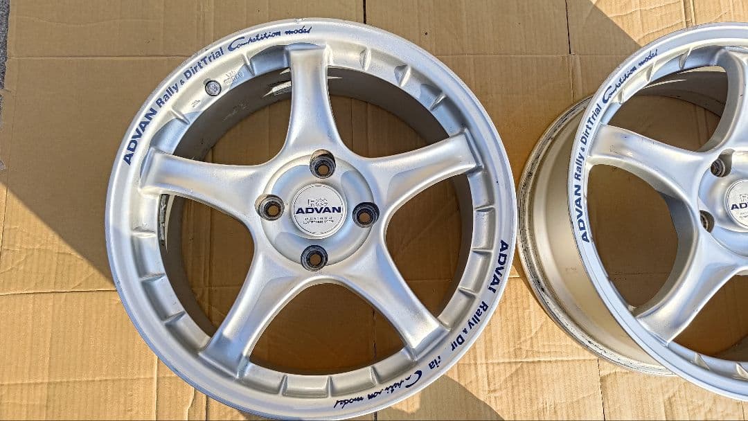 ホイール17インチ　ADVAN RC　7j 45 pcd114.3 4穴　2本