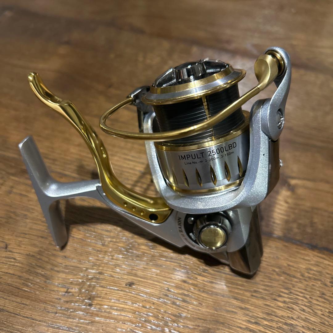 IMPULT 2500LBD スピニングリール　正月特価！！お値下げしました！