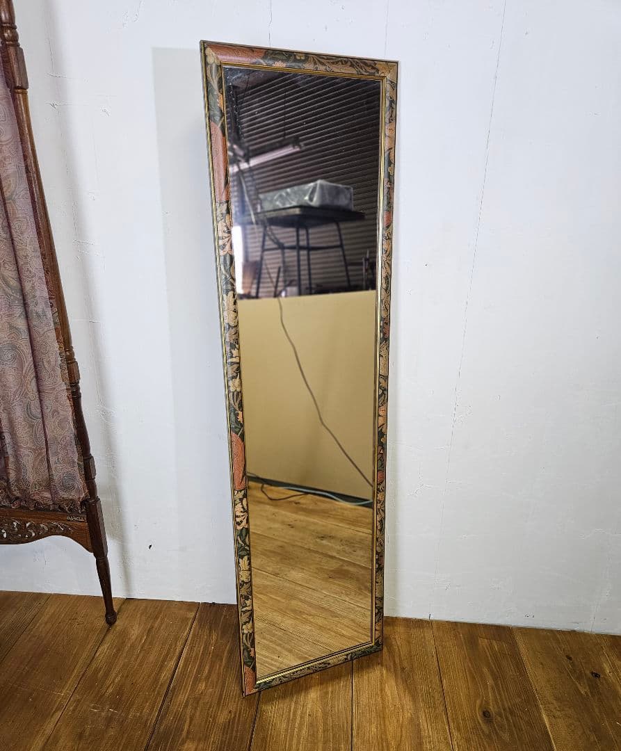 ヴィンテージ 木製 花柄の姿見 ウォールミラー 壁掛け 鏡 ウッドフレーム