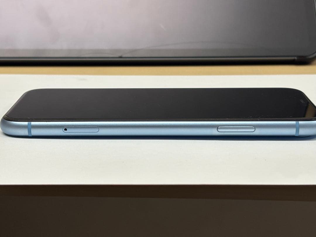 Apple iPhone XR 青 本体（128GB）