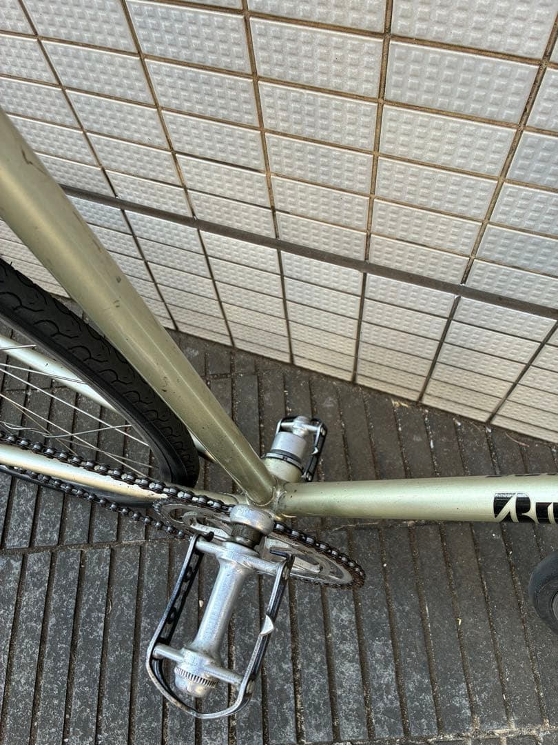 ブリヂストン　ピスト完成車　トラック　発送不可　手渡し限定