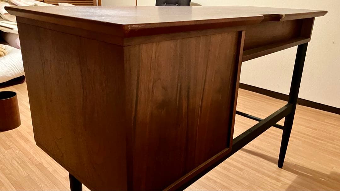 L*m様 カリモク風デスク 机 ニトリ