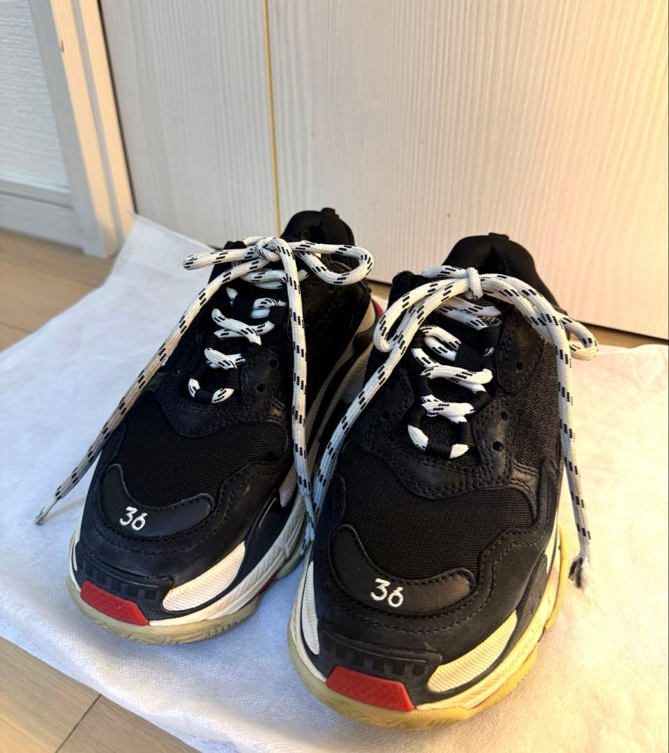 BALENCIAGA トリプル S ブラックスニーカー36
