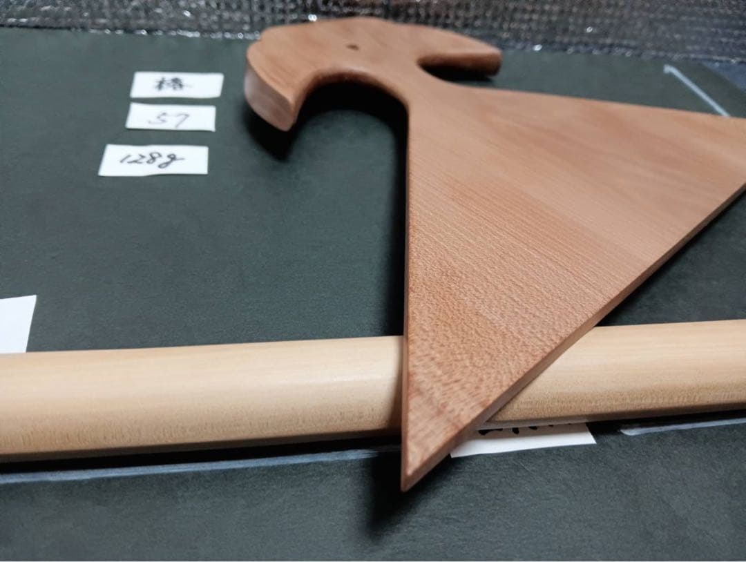 〔57〕薩摩琵琶用 撥・椿（27cm）