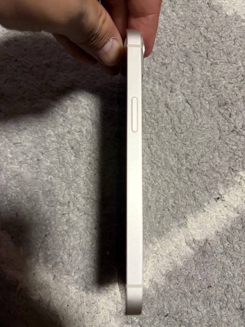 iPhone 13 スターライト 128GB SIMフリー 美品