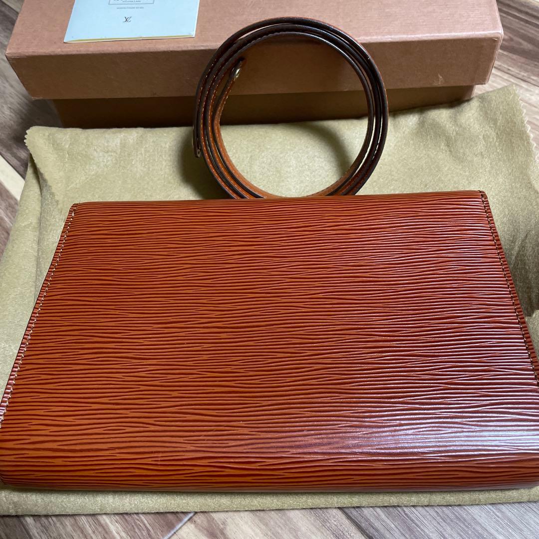 ルイヴィトン ショルダーバッグ　ポシェット・アルシュ エピ ノワール　ブラウン