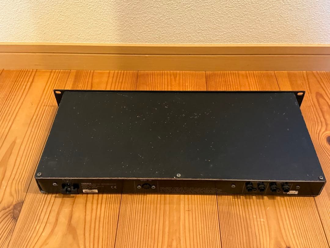 YAMAHA REV100 ヤマハ　デジタルリバーブレーター