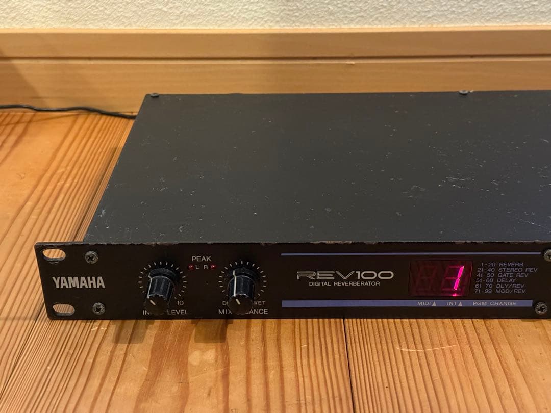 YAMAHA REV100 ヤマハ　デジタルリバーブレーター